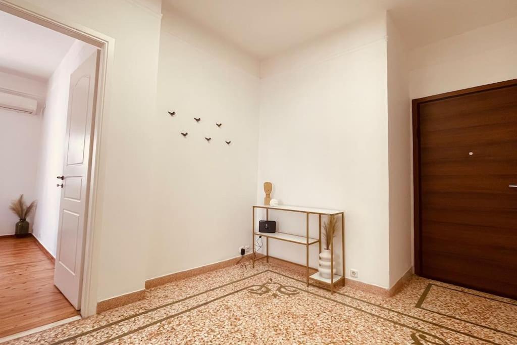 Daisy Apartment 15 Min To Acropolis Αθήνα Εξωτερικό φωτογραφία